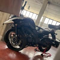 Suzuki v-strom 1000xt 2017 incidentata 38000km