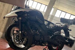 Suzuki v-strom 1000xt 2017 incidentata 38000km