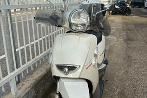 Aprilia Scarabeo 300 S Bianco