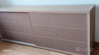 mobile multiuso con ante scorrevoli 