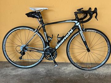 bicicletta stradale Bianchi Intenso