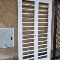 grata in ferro con bare orizzontali