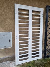 grata in ferro con bare orizzontali