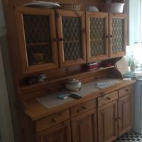 Credenze mobili cucina e tacolo con 6 sedie