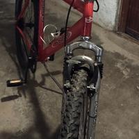  Mountain bike 