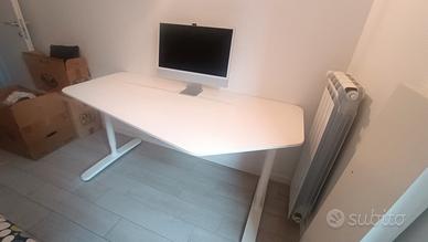 Scrivania Ikea Bekant 