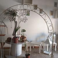 Arco in ferro battuto bianco antico