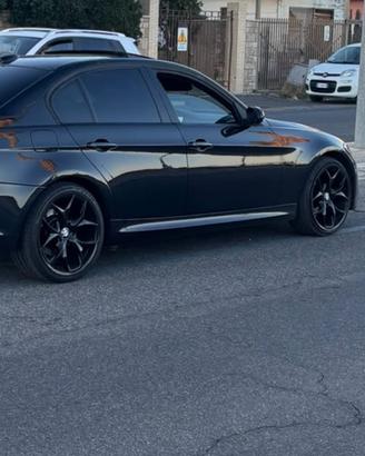 4 cerchi 19” con GOMME COMPRESE