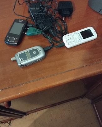 tre telefonini vintage  come da foto 