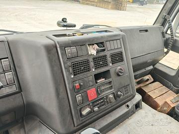 CAMION IVECO MAGIRUS 190E38R
