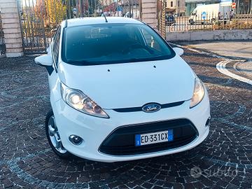Ford Fiesta 1.4 TDCi 5p. Ghia