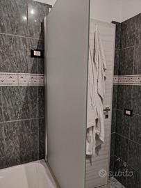 anta mobile per vasca da bagno