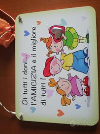 gadget legno con frase su AMICIZIA 