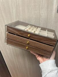 Portagioie in legno minimal con plexiglas