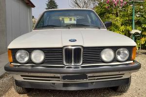 BMW serie 3 modello 315 anno 1981