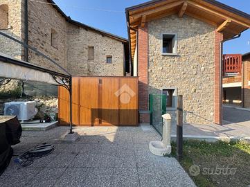 2 LOCALI A CORTE FRANCA