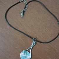 collana con ciondolo