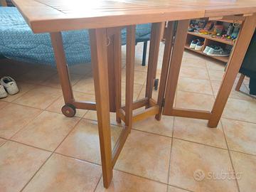 Tavolo pieghevole da esterno