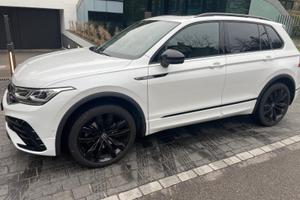 Auto VW Tiguan 2.0 TSI 4M