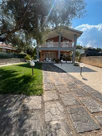 Villa singola a 6minuti dai portali/zagare
