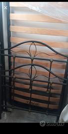  letto singolo in ferro nero con rete in doghe