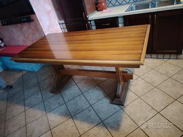 tavolo in legno massello