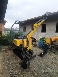 Mini escavatore Neuson 803