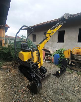 Mini escavatore Neuson 803