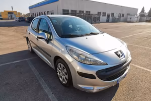 Peugeot 207 1.4 HDi 70CV 5p. ONE Line NEOPATENTATI