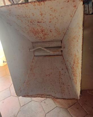 Macchina macina uva vintage. Per amatori