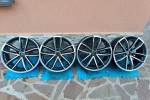 set 4 cerchi ORIGINALI AUDI r19 8,5j et32