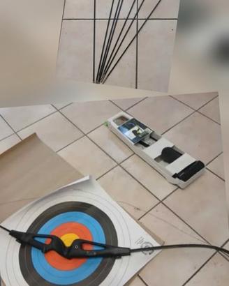 Arco Intech2 + frecce + custodia + 2 bersagli