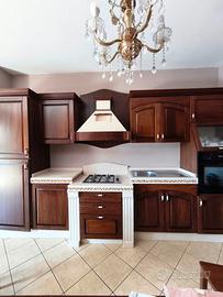 cucina in legno e marmo 360  1000€