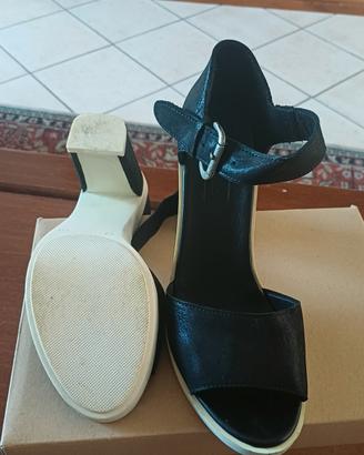 tacchi alti | in pelle | Cinturino | taglia 40