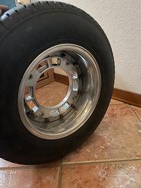 Cerchi scompnibili r10 fiat 500