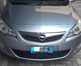 OPEL Astra 4ª serie - 2011