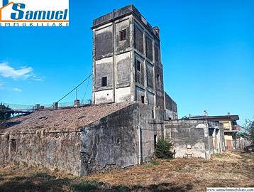 Santa Venerina, ex distilleria storica (CT)