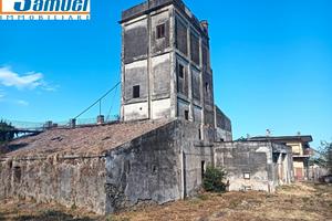 Santa Venerina, ex distilleria storica (CT)