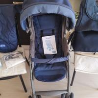 Passeggino Chicco e borsoni   