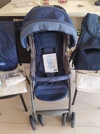Passeggino Chicco e borsoni   
