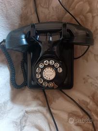 Telefono epoca in bachelite. 