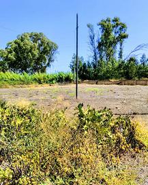 Terreno 28000 mq con fabbricati