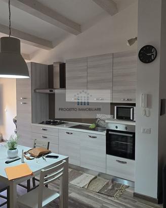 Appartamento di 4 locali a Floridia