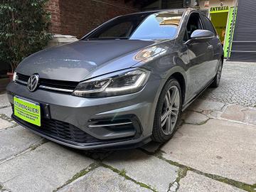 Volkswagen Golf 1.0 TSI *R-LINE*