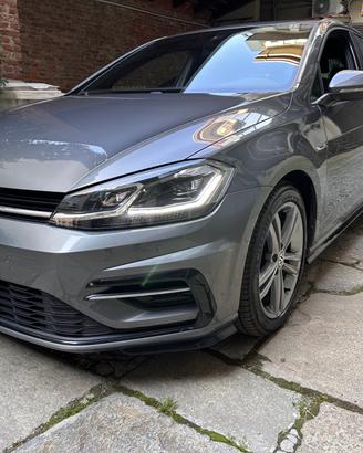 Volkswagen Golf 1.0 TSI *R-LINE*