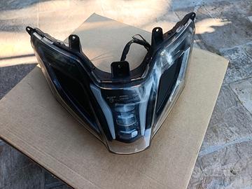 faro posteriore Kimko AK550