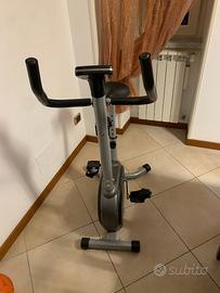 Cyclette per allenamento indoor