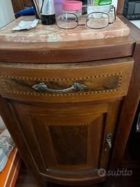 Cassettone, comodini, toilette e testata letto