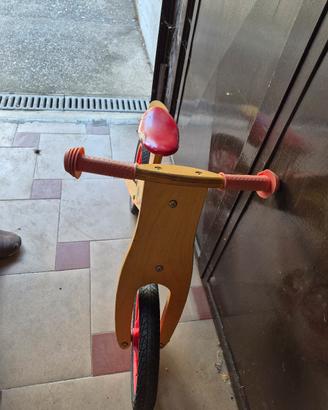 bicicletta senza pedali