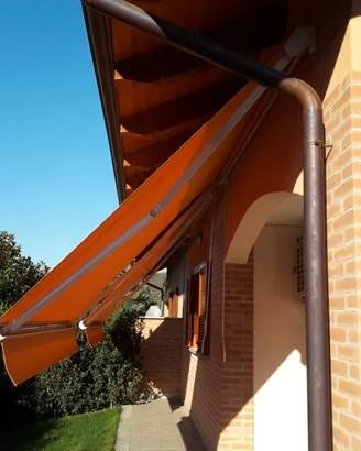 Tenda da sole arancione Tenditalia per balcone